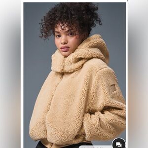 Alo Foxy Sherpa Jacket - Size Small